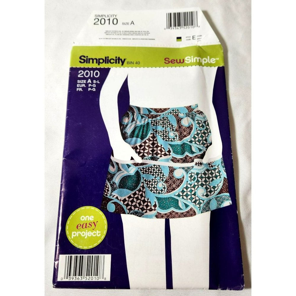 Simplicity 2010 Pattern UNCUT Sew Simple One Easy Project Half Apron with Patch